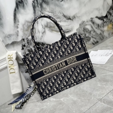 Dior Shopping Bags